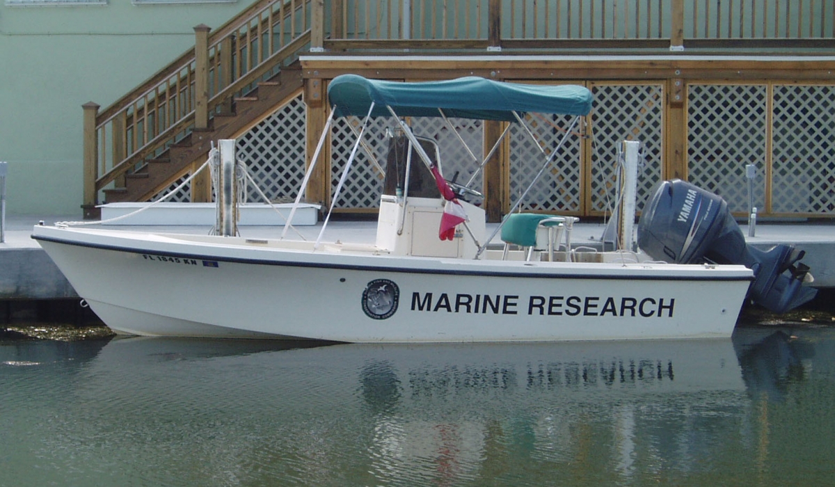 The Nari is an 18ft Parker perfect for near shore and Florida Bay research. The Nari can be self captained with proper credentials.